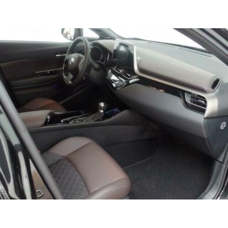 Toyota C-HR 1.8 Hybrid Executive Ultimate l Betreft een nieu