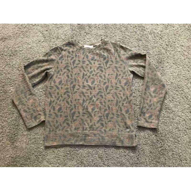 EDC sweater grijs/groen met rood blaadje maat S