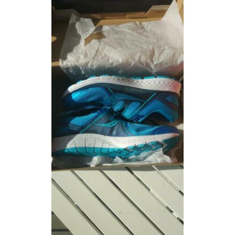 Nieuw Saucony dames hardloopschoenen maat 42