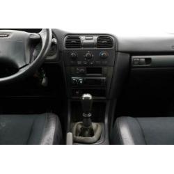 Volvo V40 1.8 | Airco | Trekhaak | Half leder/stof | Cruise