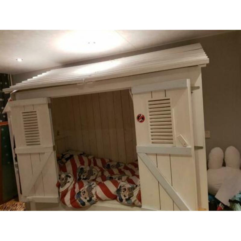 Kidsfactory strandbed met bijpassend bureau en bureaustoel