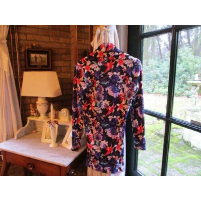 mj/ MUST HAVE top/tuniek/maat S zo goed als nieuw 2 stuks