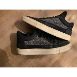 Filling pieces sneakers maat 43