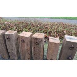 Houten meerpalen zuilen