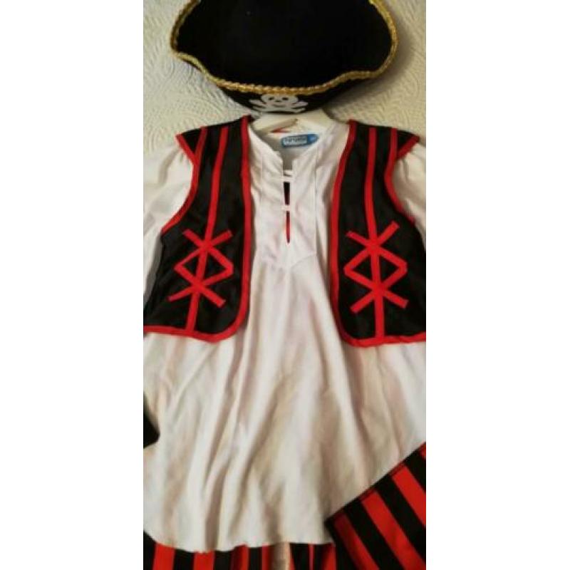 Piratenpak met accessoires maat 128