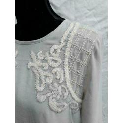 AAIKO trui /blouse handgeborduurd maat 38/40 grijs