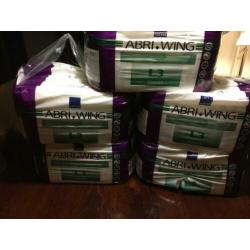 Te koop 5 pakken Abri wing L 3
