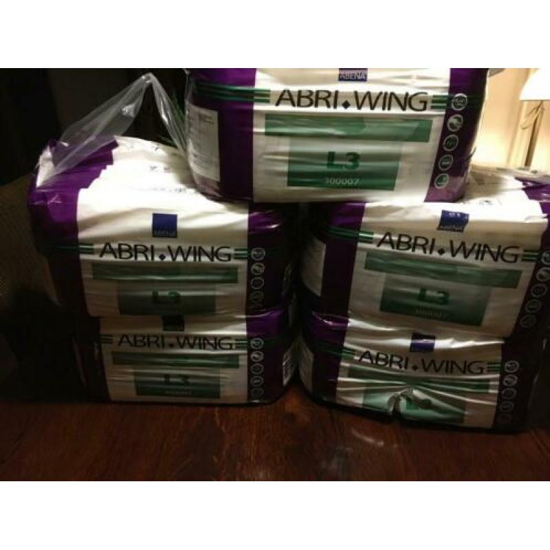 Te koop 5 pakken Abri wing L 3