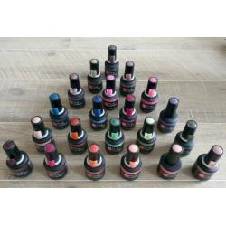 21 ongebruikte kleuren van Pink Gellac