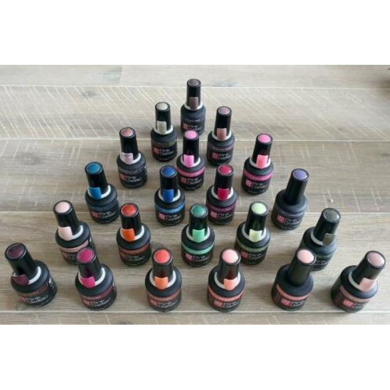21 ongebruikte kleuren van Pink Gellac