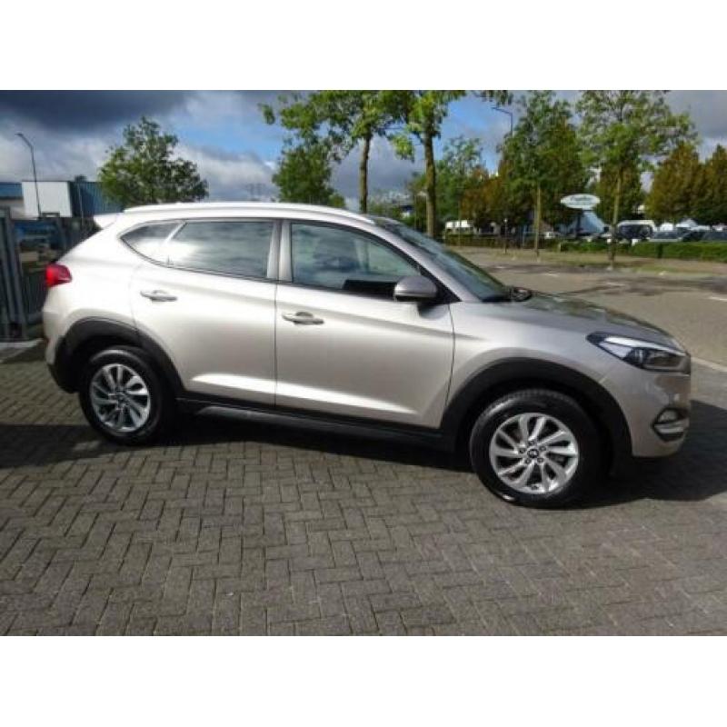 Hyundai Tucson 1.6 GDi Comfort Navi ,trekhaak, isofix, fabri