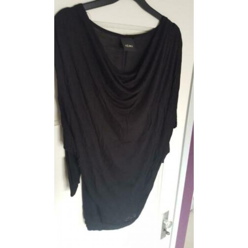 Ichi zwarte top met 'waterval' hals maat xs