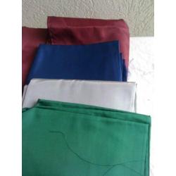 veel coupons voeringstof veel kleuren /lappen stof
