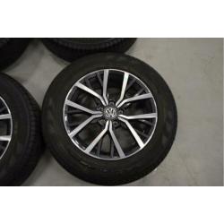 Gebr. set 17'' Vw Tiguan velgen met Pirelli all-season
