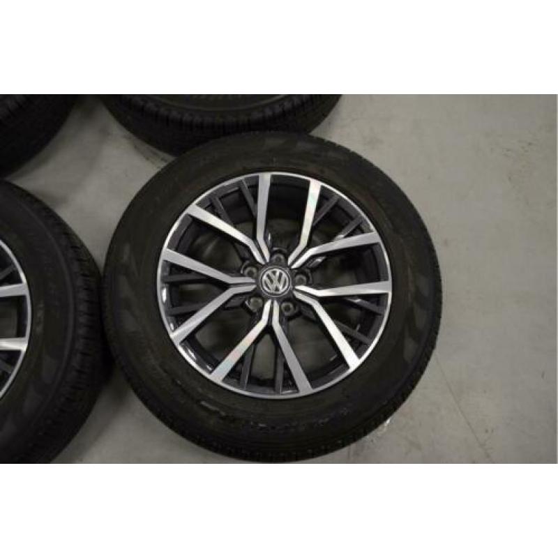 Gebr. set 17'' Vw Tiguan velgen met Pirelli all-season