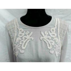 AAIKO trui /blouse handgeborduurd maat 38/40 grijs