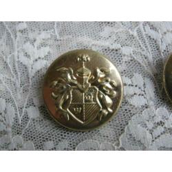 2 x oude knoop van koper - ridder met schild / 2,5 cm
