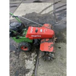 Agria veegmachine