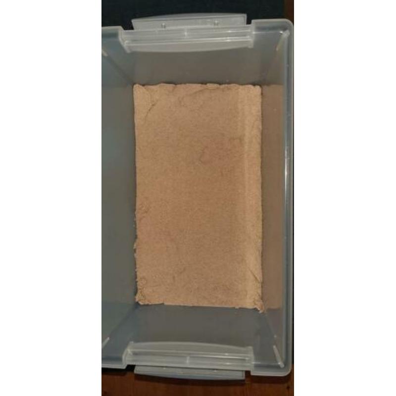 Kinetic sand