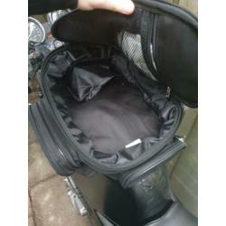Tanktas motor