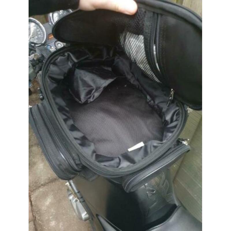 Tanktas motor