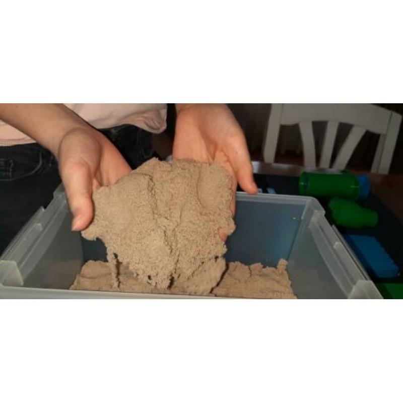 Kinetic sand