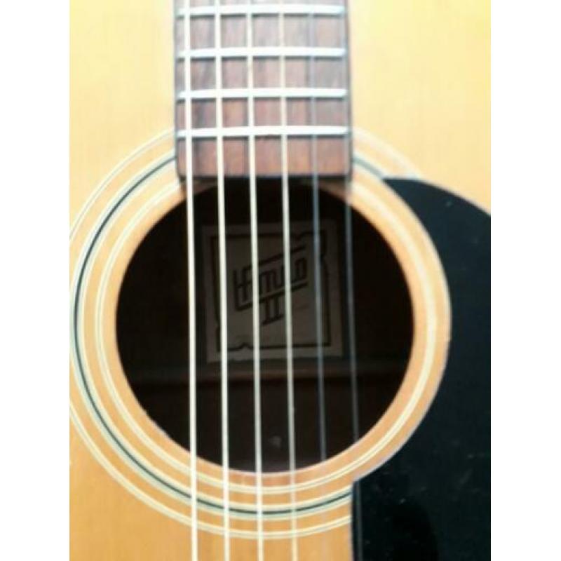 Hondo Acoustische Gitaar uit de 70's.