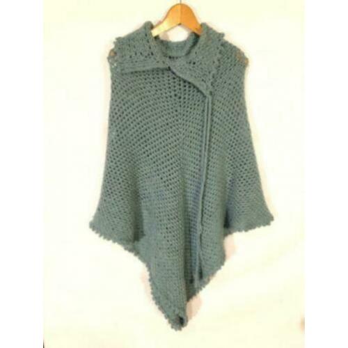 WS5 Vintage Poncho Punt Lichtblauw Pastel Gehaakt Kraag
