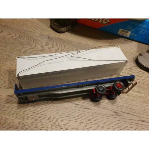 Oplegger met container 1/50 opknapper