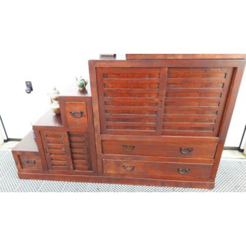 originele Japanse (Chinese) Antieke Trapkast Tansu kast