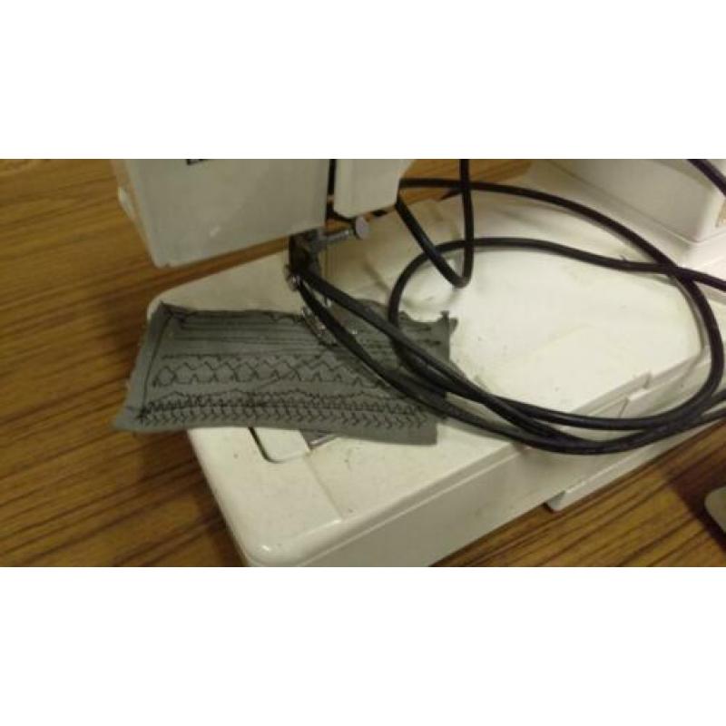 Singer type 4671 (favourite electronic)