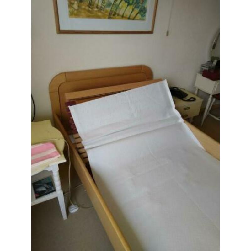 elektrisch verstelbaar bed incl. matras
