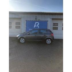 OPEL Corsa 1.2 16V 3D Cosmo met half leder bekleding