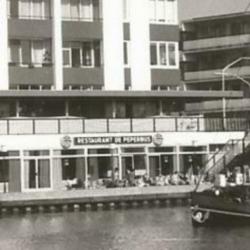 Foto Zaandam restaurant De Peperbus binnenvaart ca 1960