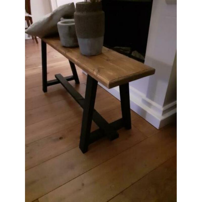 Houten bankje.