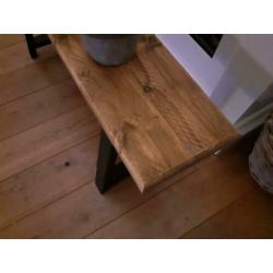 Houten bankje.