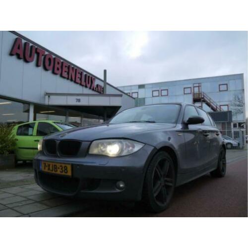 BMW 1 Serie 120i High Executive - 5 Deurs - Navi - Xenon