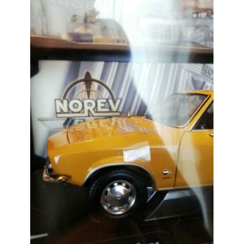 Opel manta A norev schaal 1/18