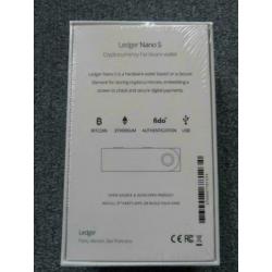 Ledger Nano S + Less is More USB Adapter Nieuw & Geseald