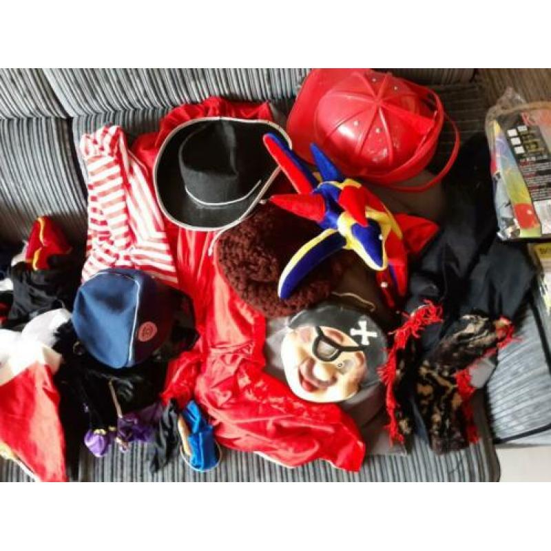 Doos vol carnaval / feestkleding voor kinderen