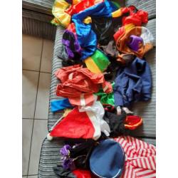 Doos vol carnaval / feestkleding voor kinderen