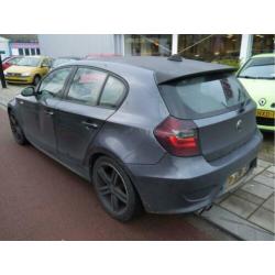 BMW 1 Serie 120i High Executive - 5 Deurs - Navi - Xenon