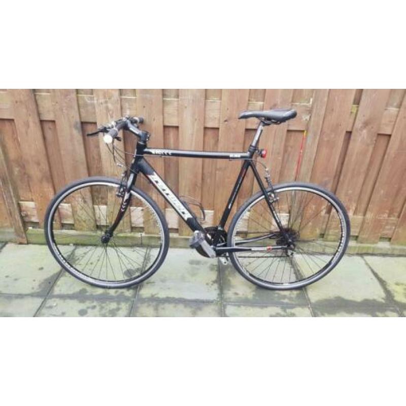 Herenfiets 28 inch met 3x8 versnellingen