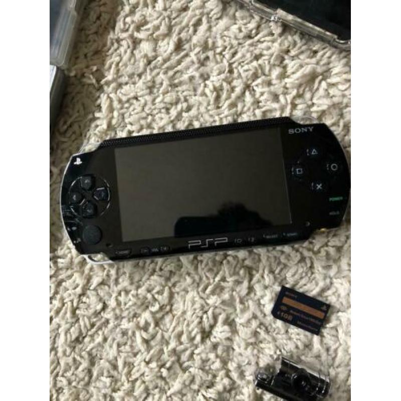 Sony PSP Spelcomputer + games spellen playstation portable