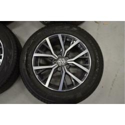 Gebr. set 17'' Vw Tiguan velgen met Pirelli all-season