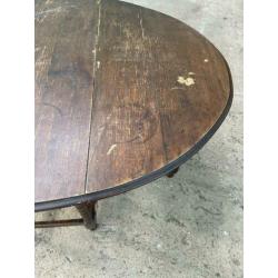 Antieke hangoor eettafel
