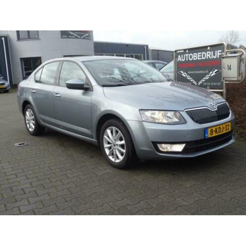 Skoda Octavia 1.2 TSI Greentech Businessline Navi Lmv