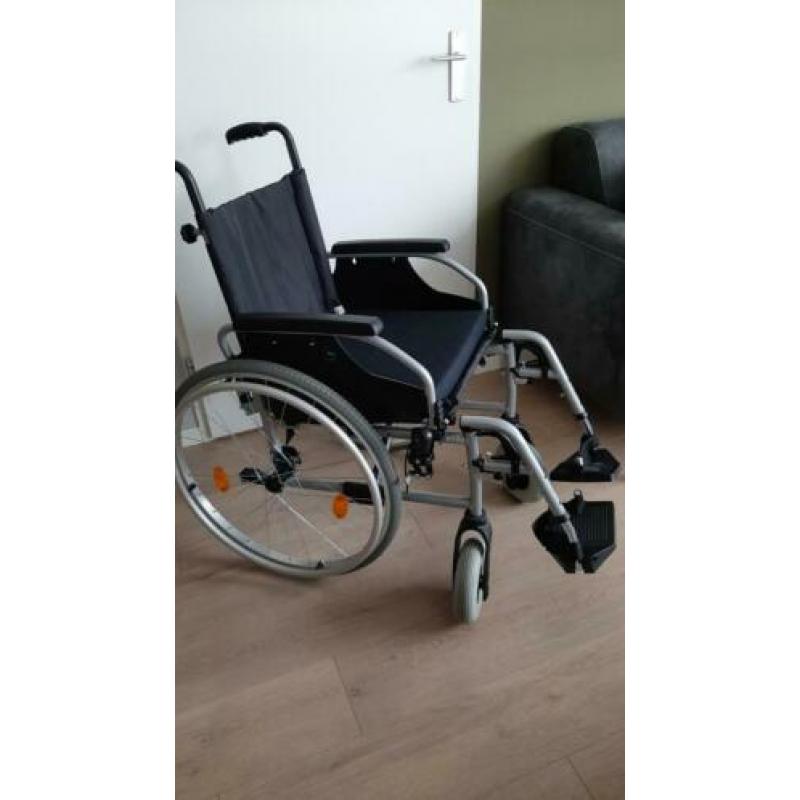 Rolstoel Vermeiren D100.NOG ALS NIEUW!