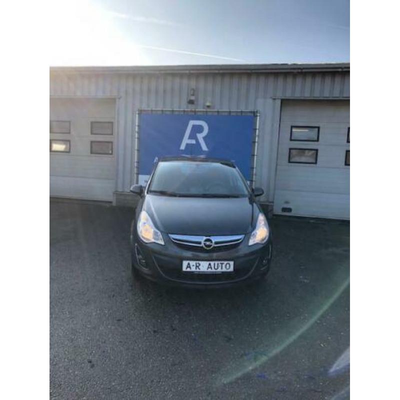OPEL Corsa 1.2 16V 3D Cosmo met half leder bekleding