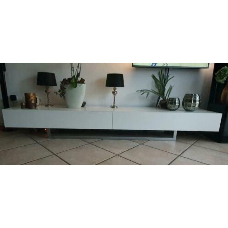 Coesel dressoir wit modern 272cm breed 38,5cm hoog 53cm diep